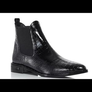 Freda Salvador Sleek Black Chelsea Boots NWT